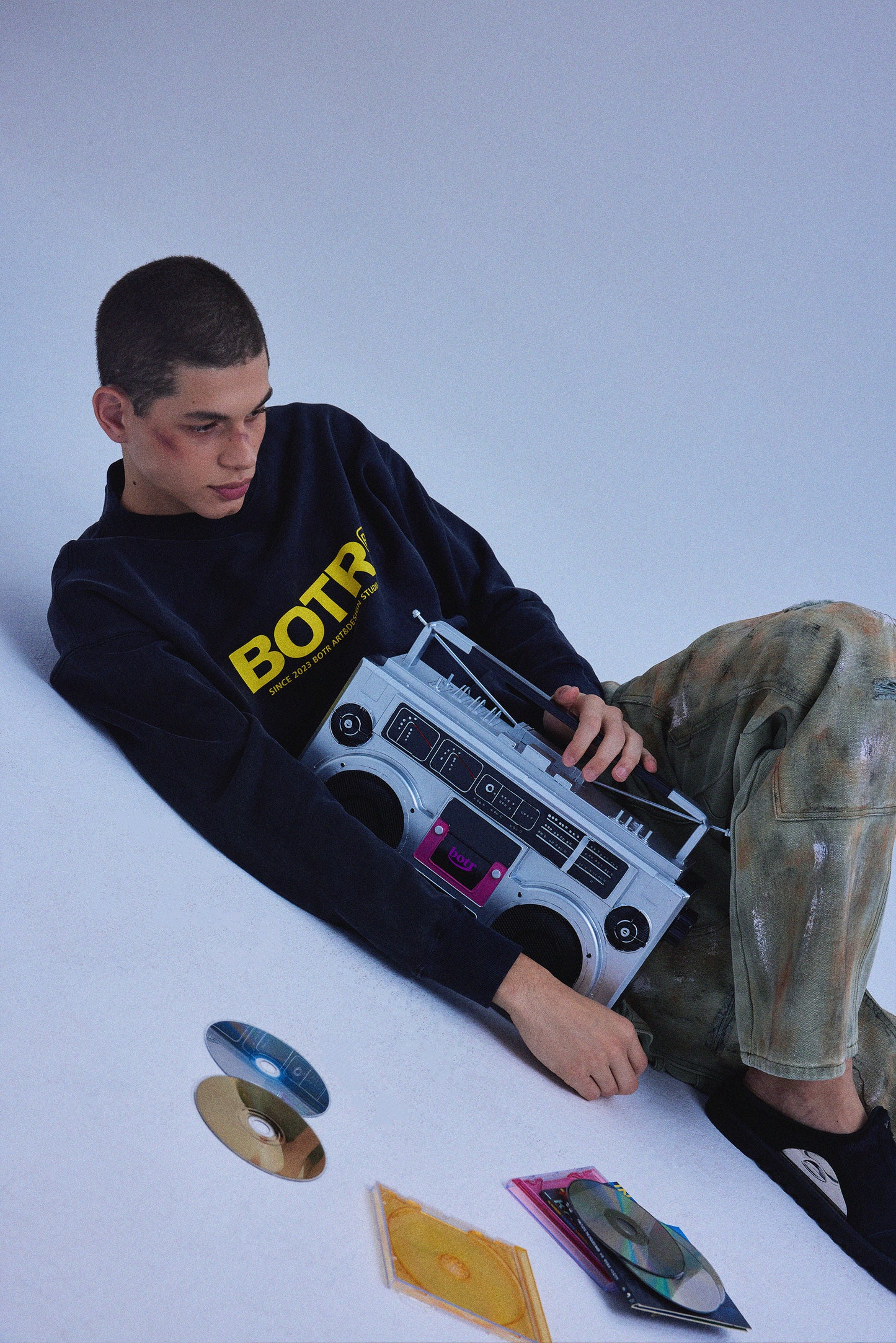 Washed Oversized Logo Crewneck Sweatshirt