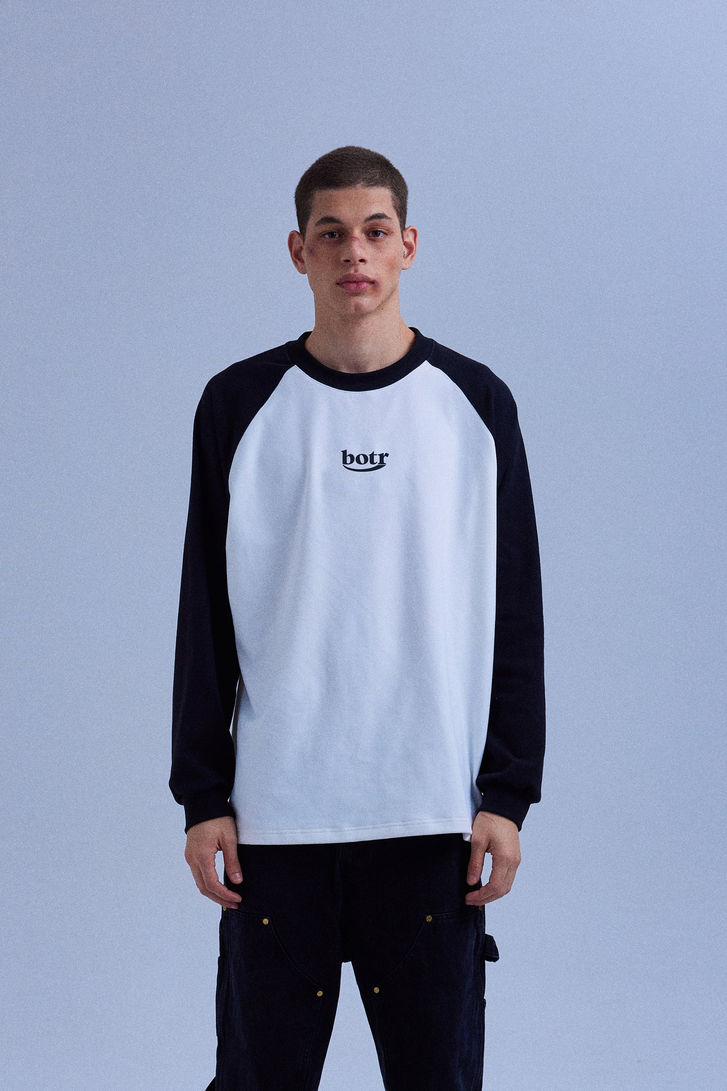 Raglan Sleeve Classic Logo Crewneck Long Sleeve T-Shirt