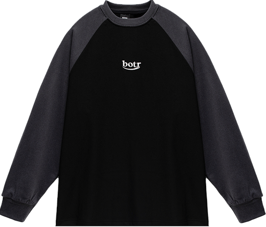 Raglan Sleeve Classic Logo Crewneck Long Sleeve T-Shirt